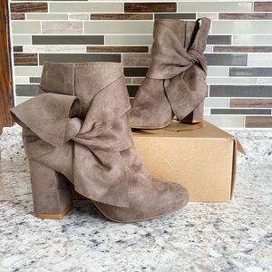 Nude booties, Size 7